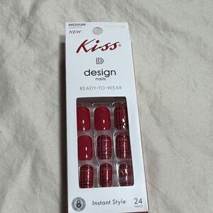 Kiss Bold Red Design Nails